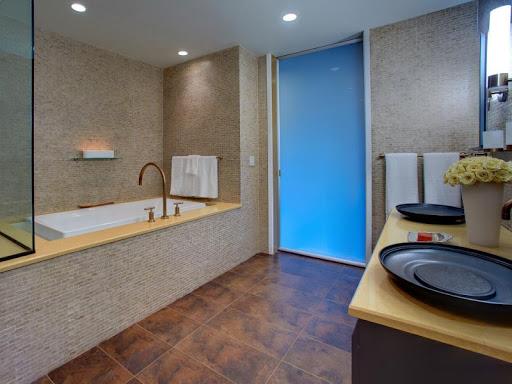 Bathroom remodel: befor & after - عکس برنامه موبایلی اندروید
