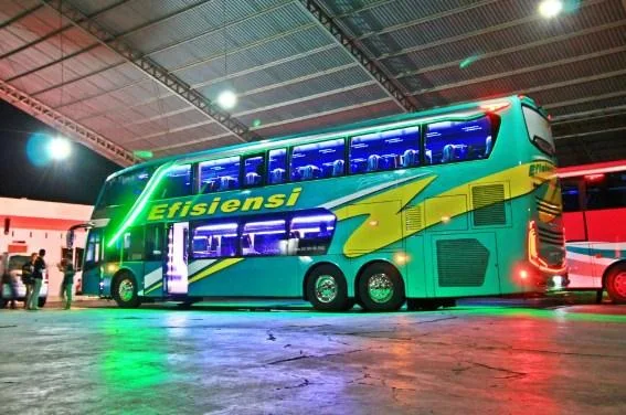 Night Bus Wallpaper - عکس برنامه موبایلی اندروید