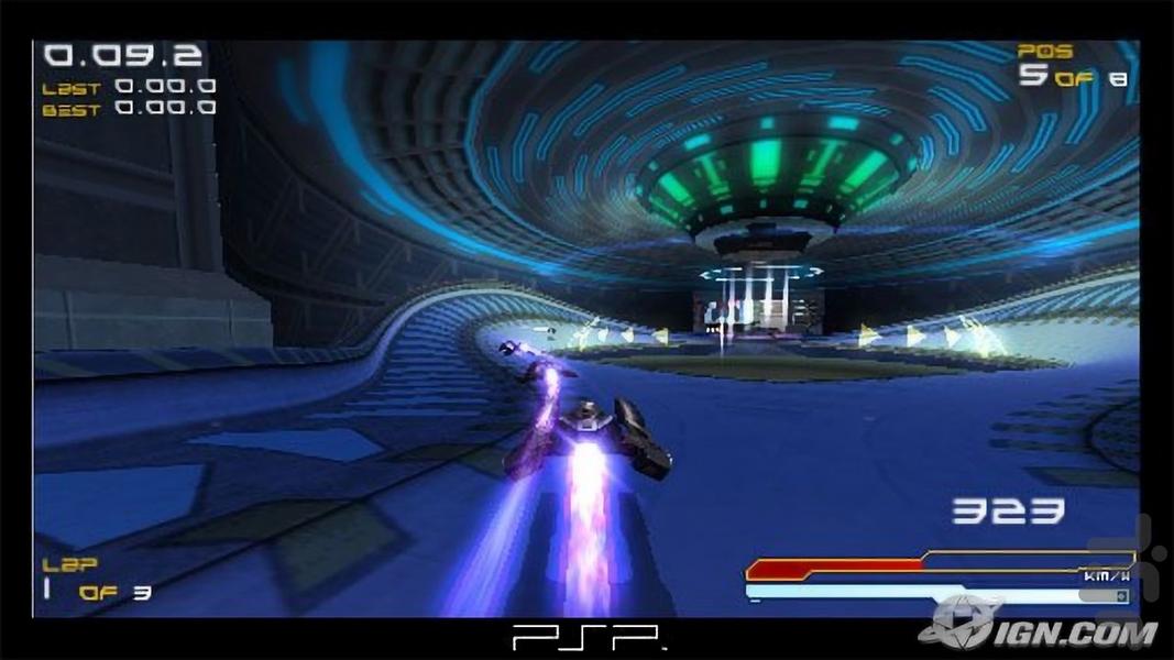 سقوط مطلق - عکس بازی موبایلی اندروید