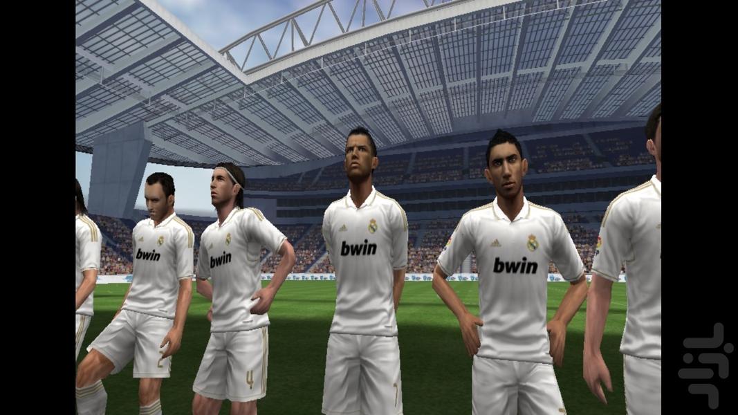 فوتبال PES ۲۰۱۲ - عکس بازی موبایلی اندروید