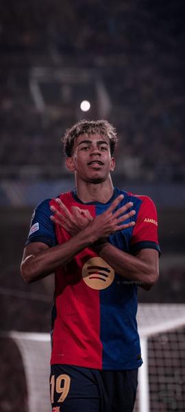 تصویر زمینه یامال - عکس برنامه موبایلی اندروید