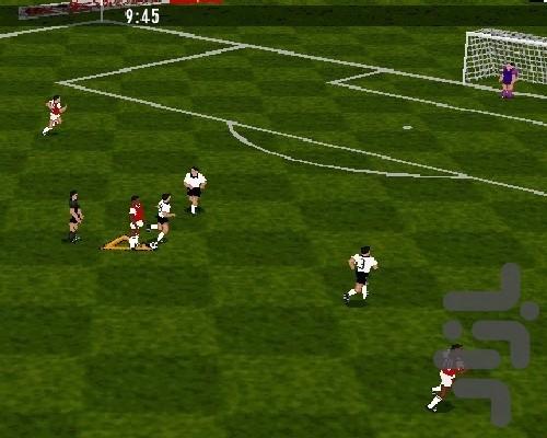 فوتبال فوق حرفه ای - عکس بازی موبایلی اندروید