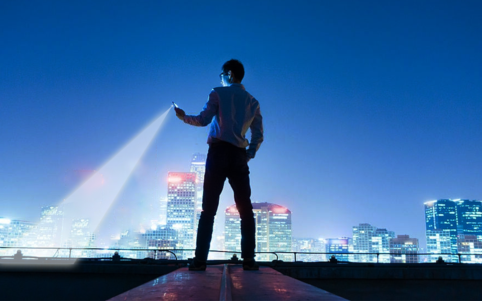 Flashlight: White LED Torch - عکس برنامه موبایلی اندروید
