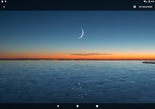 Moon Over Water Live Wallpaper - Image screenshot of android app