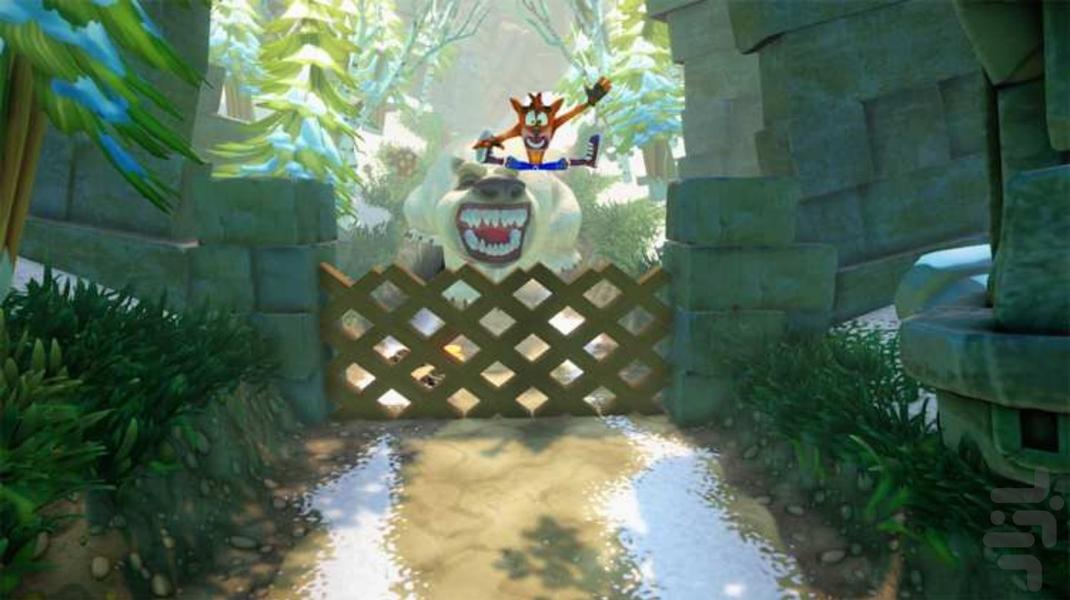 کراش سه گانه دیوانه وار (غیر رسمی) - Gameplay image of android game