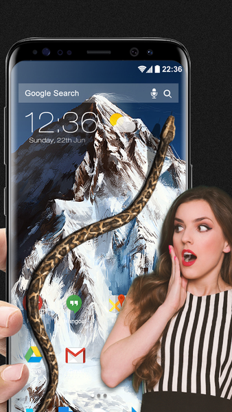 Snake in Hand Joke - iSnake - Image screenshot of android app