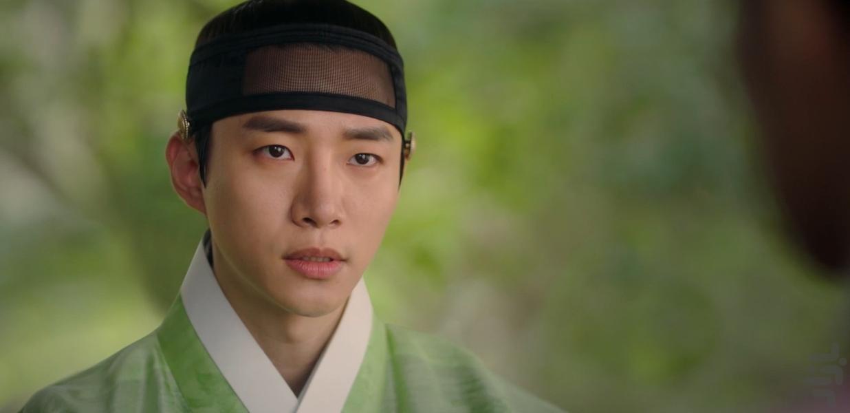 سر آستین قرمز - عکس برنامه موبایلی اندروید