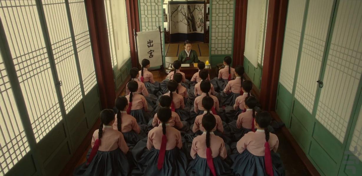 سر آستین قرمز - عکس برنامه موبایلی اندروید