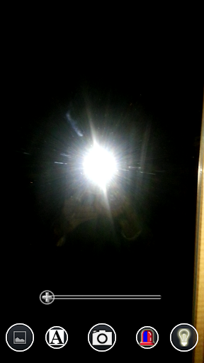 Magnifying Glass Flashlight - عکس برنامه موبایلی اندروید