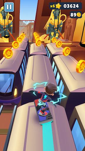 Subway Surfers - Gameplay image of android game