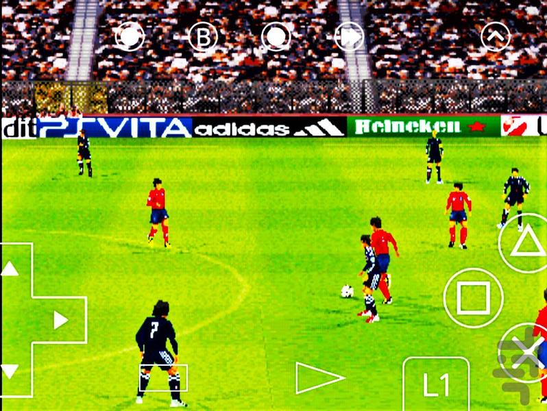 فوتبال pes۲۰۱۳ پلی استیشن ۱ - عکس بازی موبایلی اندروید