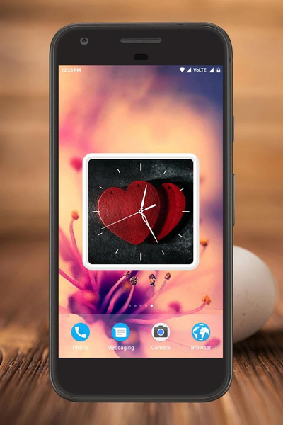 Heart Clock Live Wallpaper - Image screenshot of android app