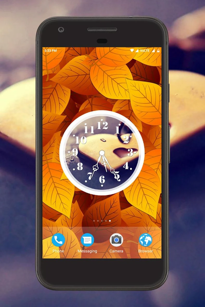 Locket Clock Live Wallpaper - Image screenshot of android app