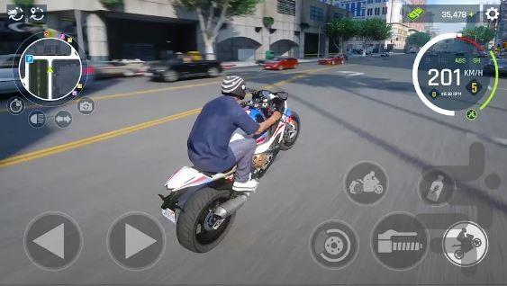 موتور بازی در شهر - Gameplay image of android game