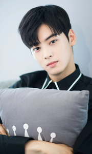 Download Cha Eunwoo Casual Style Wallpaper