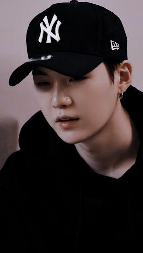 Suga Wallpaper - Image screenshot of android app